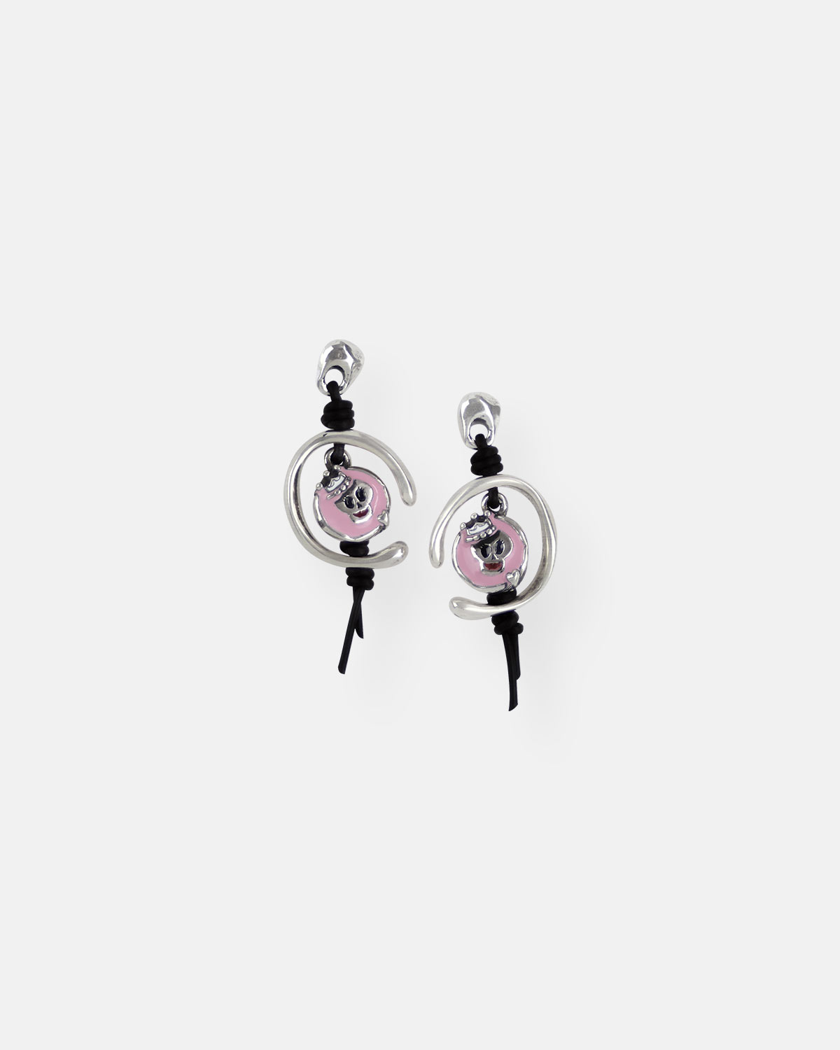 PENDIENTES CUERO PRINCESA CATRINA