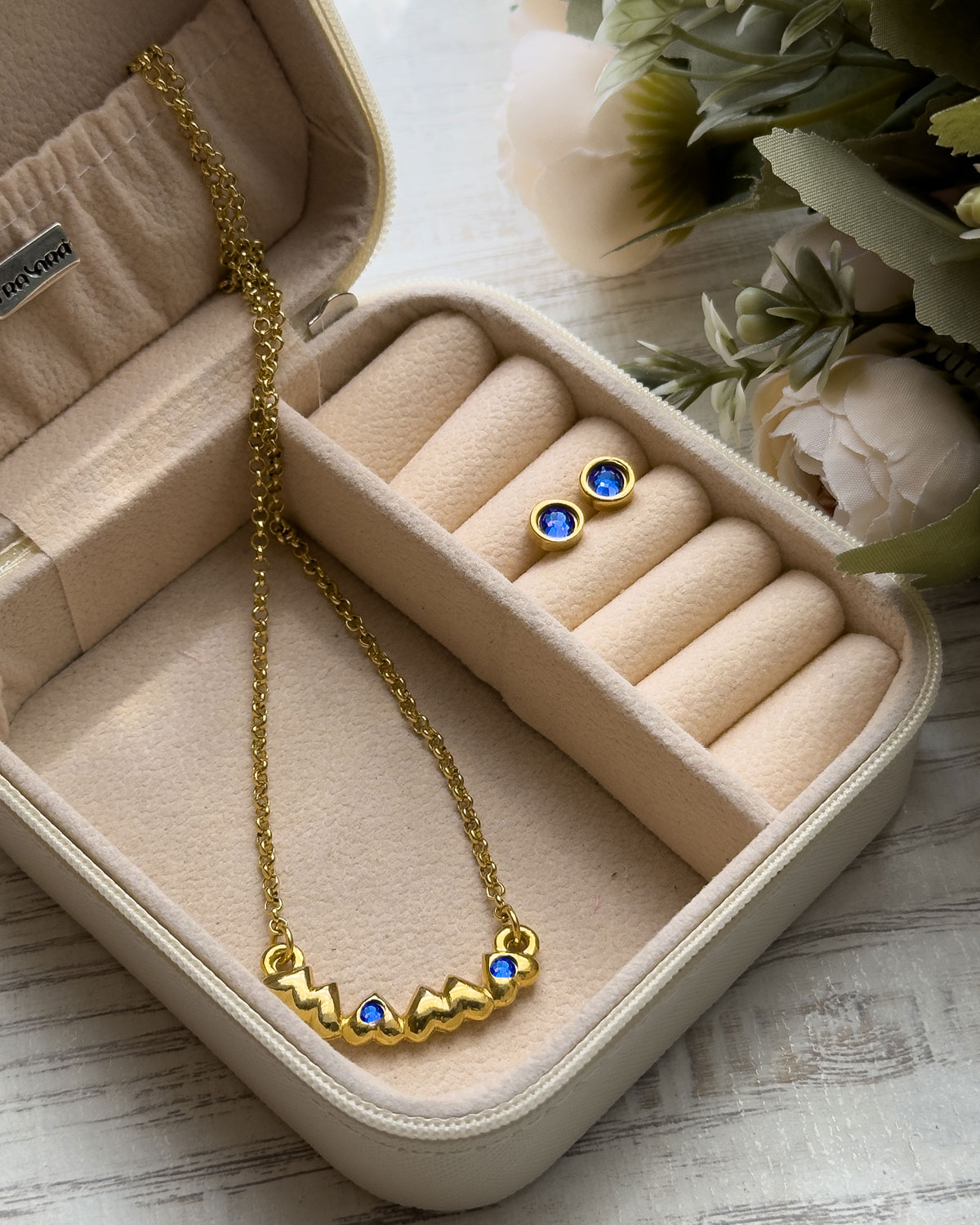 SET MAMA COLGANTE-PENDIENTES-JOYERO ORO